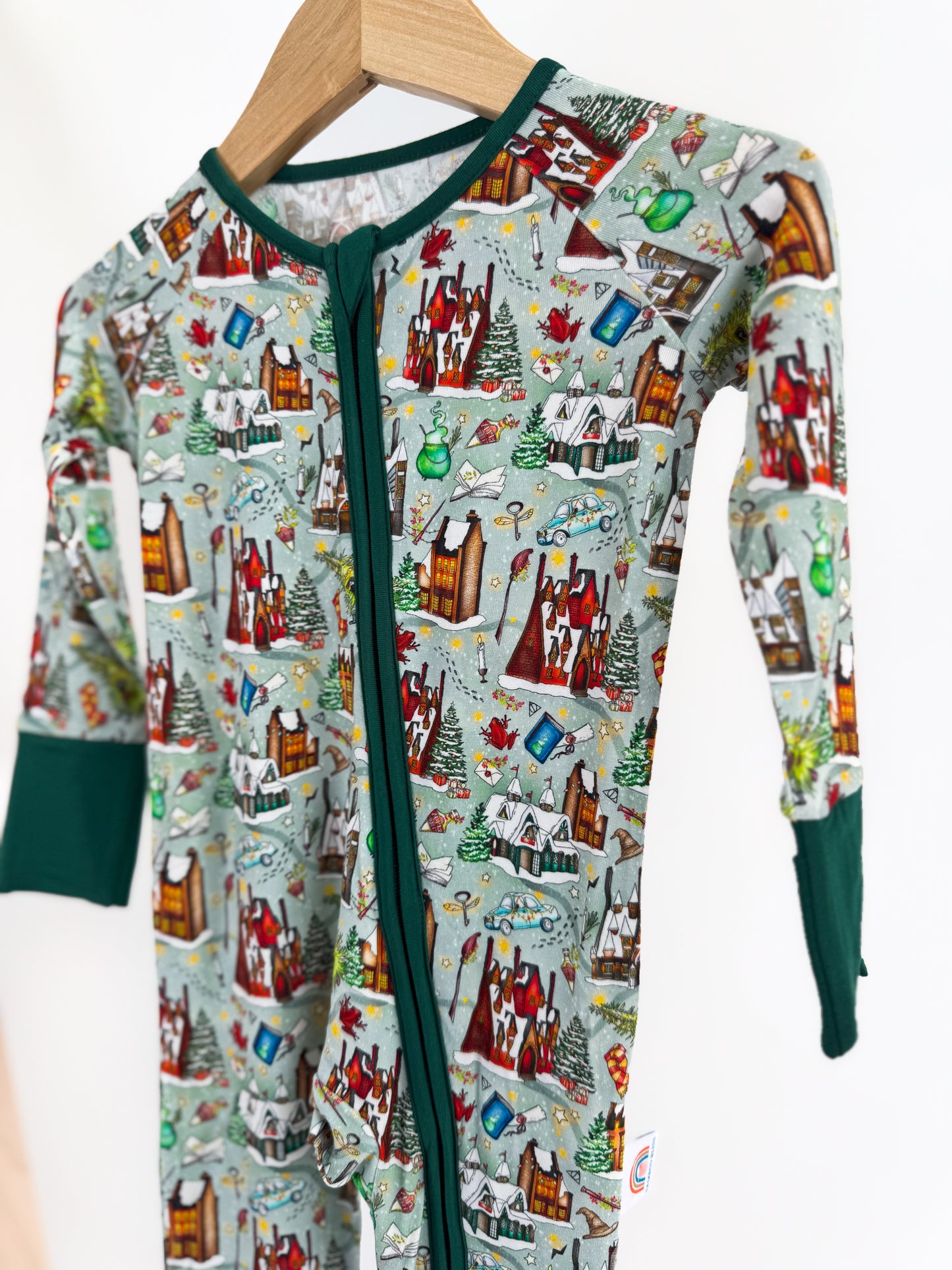 *Pre-Sale* Hogsmeade ADULT Zippy *ETS NOV*